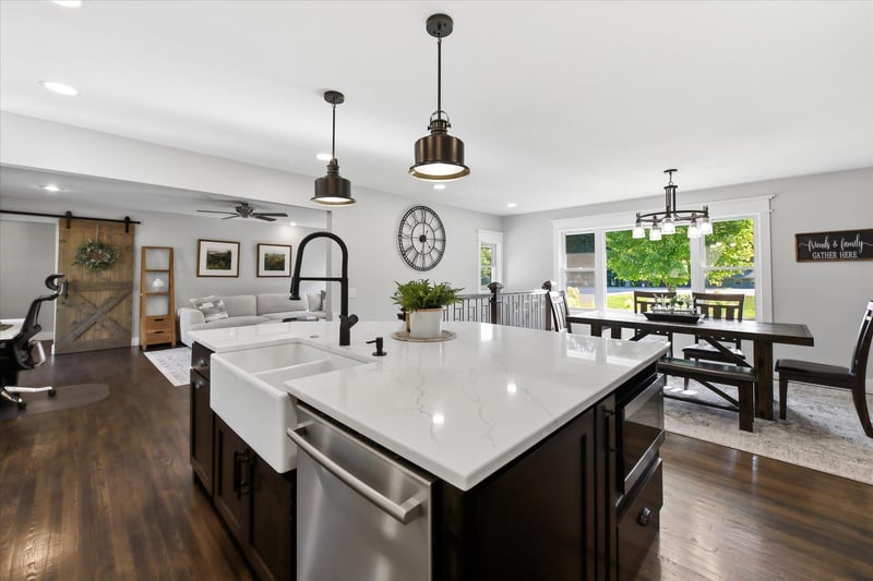 825 County Road 101 N, Plymouth, MN 55447
