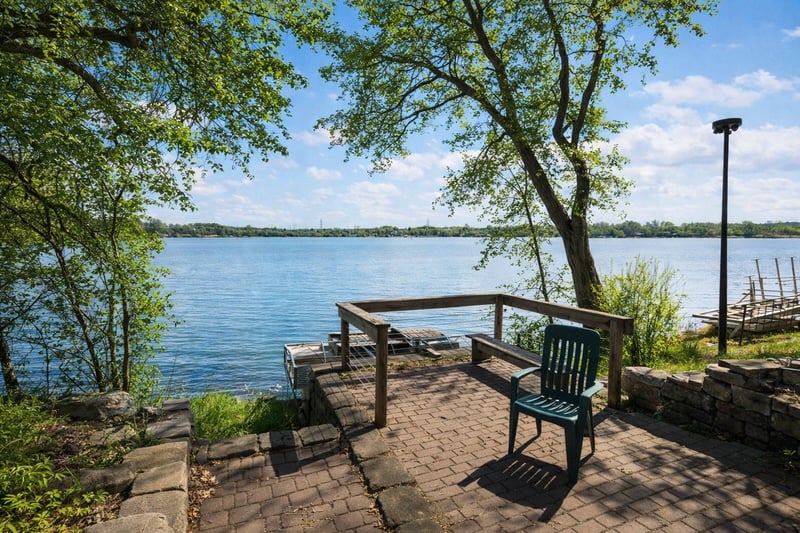3318 W Owasso Blvd, Shoreview, MN 55126