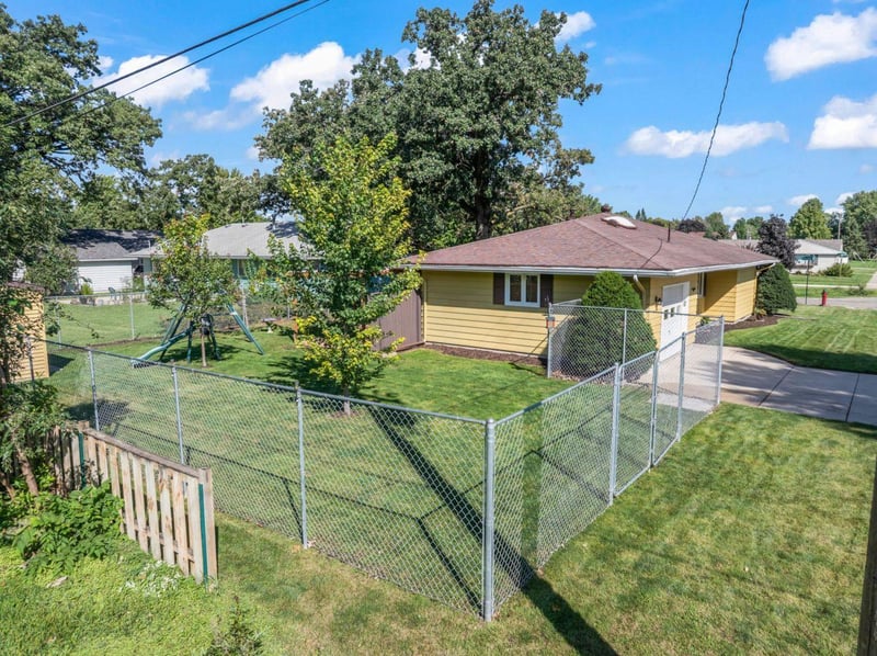 1916 6th Ave SE, Austin, MN 55912