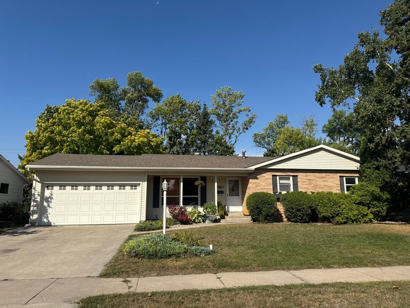1523 Hoven Ln, Crookston, MN 56716