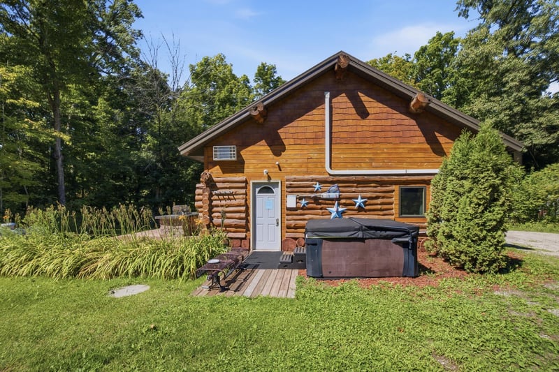 17377 Paradise Shores Rd, Brainerd, MN 56401