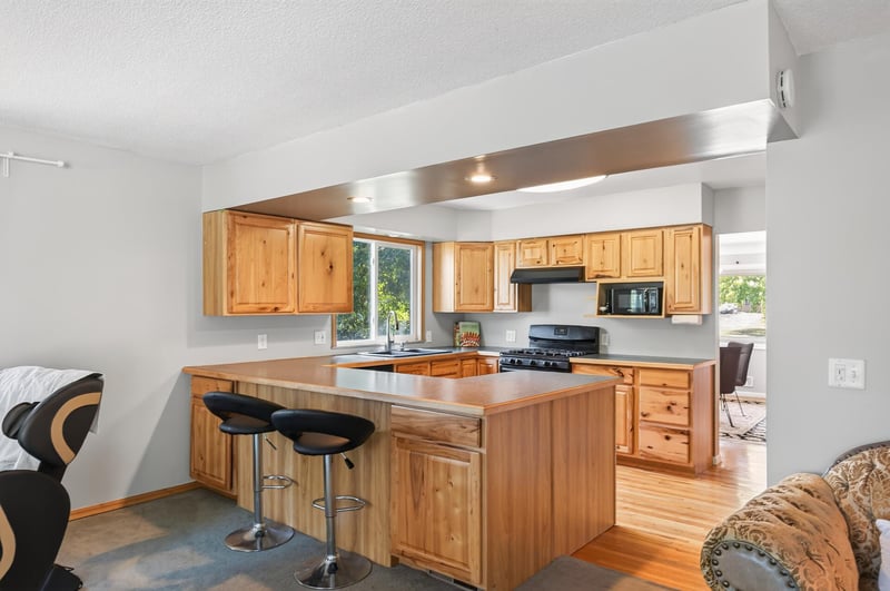 8945 Colfax Ave S, Bloomington, MN 55420