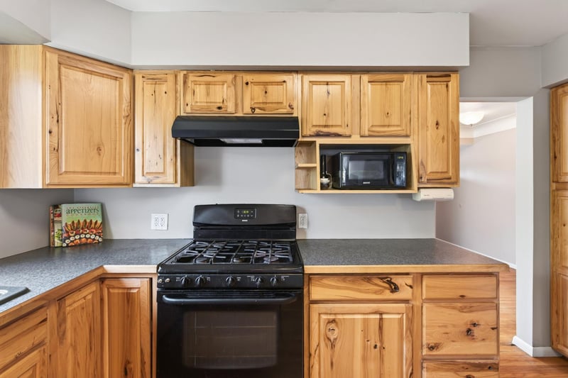 8945 Colfax Ave S, Bloomington, MN 55420