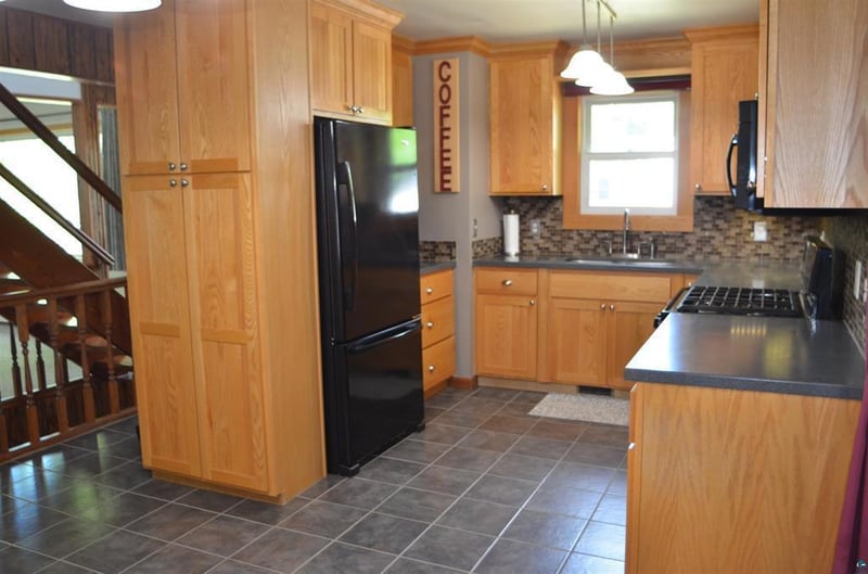 808 6th St, Moose Lake, MN 55767