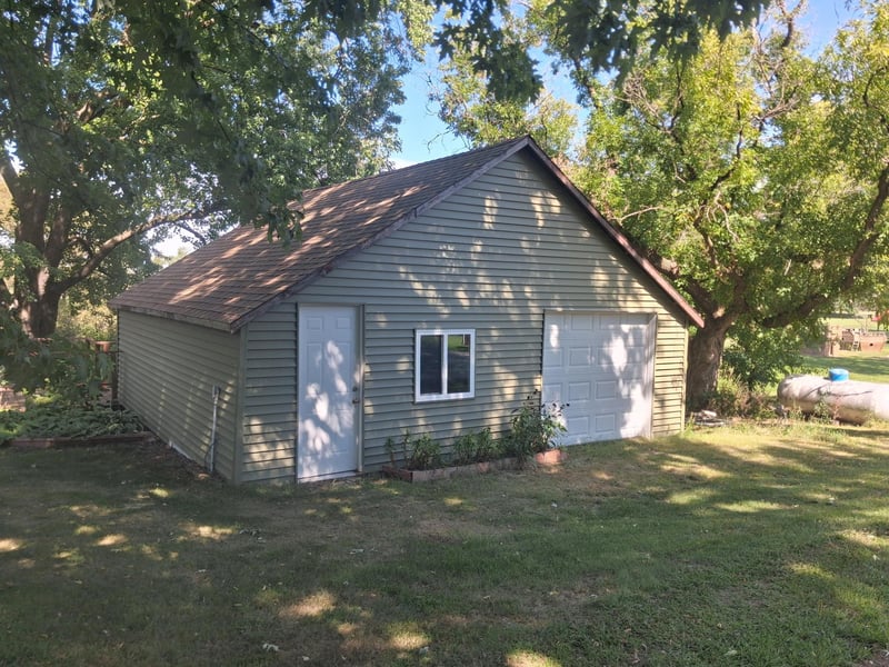 410 W Pleasant Ave, Elizabeth, MN 56533