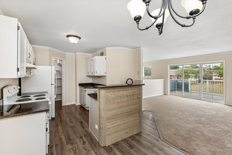 2313 117th St E, Burnsville, MN 55337