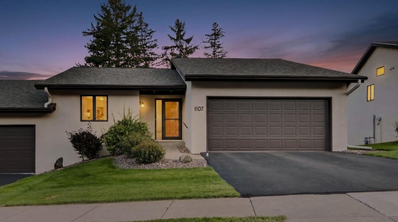 1107 Knollwood Trl, Altoona, WI 54720