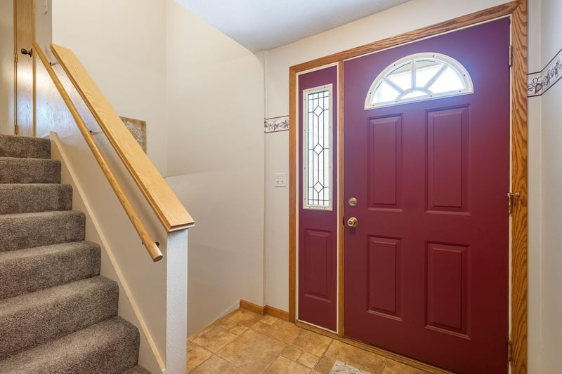 28 Leprechaun Ln, Mantorville, MN 55955