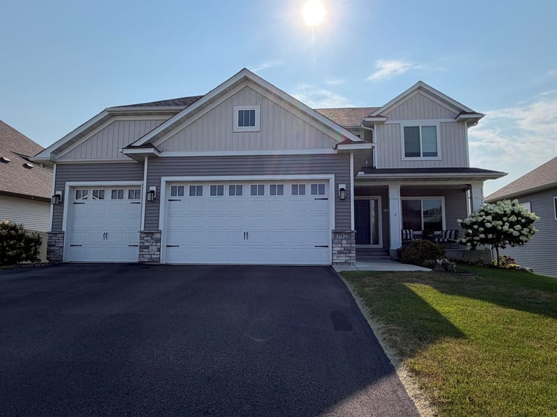 17925 Eventide Way, Lakeville, MN 55044