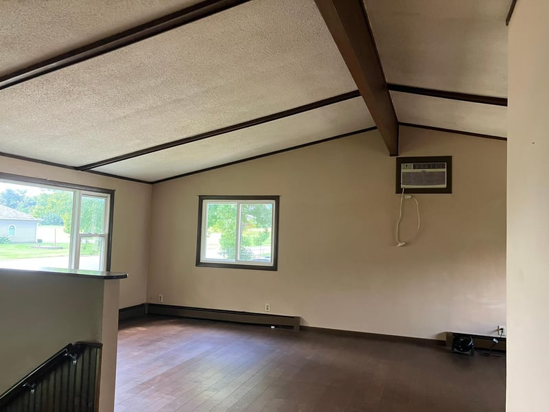16 South St SW, Dodge Center, MN 55927