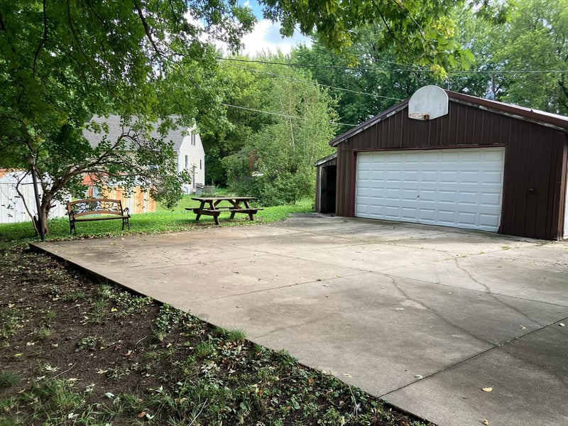 16 South St SW, Dodge Center, MN 55927