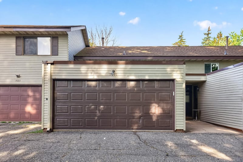 9091 207th St W, Lakeville, MN 55044