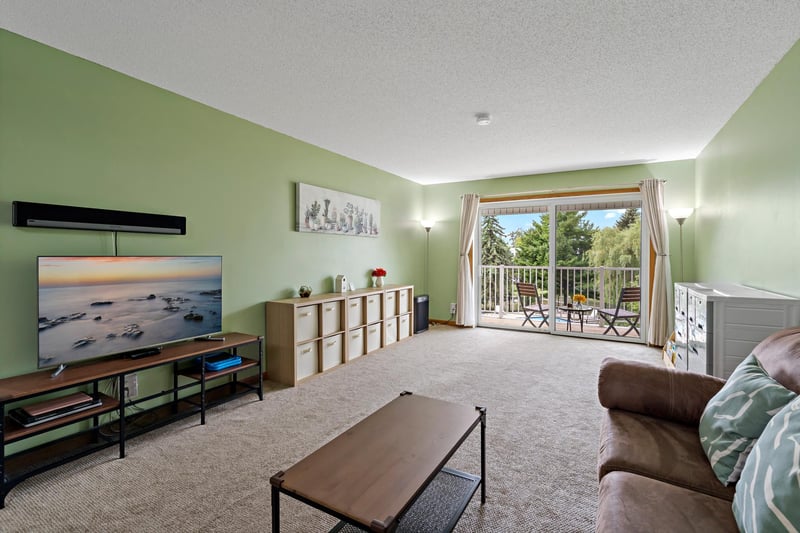 132 Demont Ave E #325, Little Canada, MN 55117
