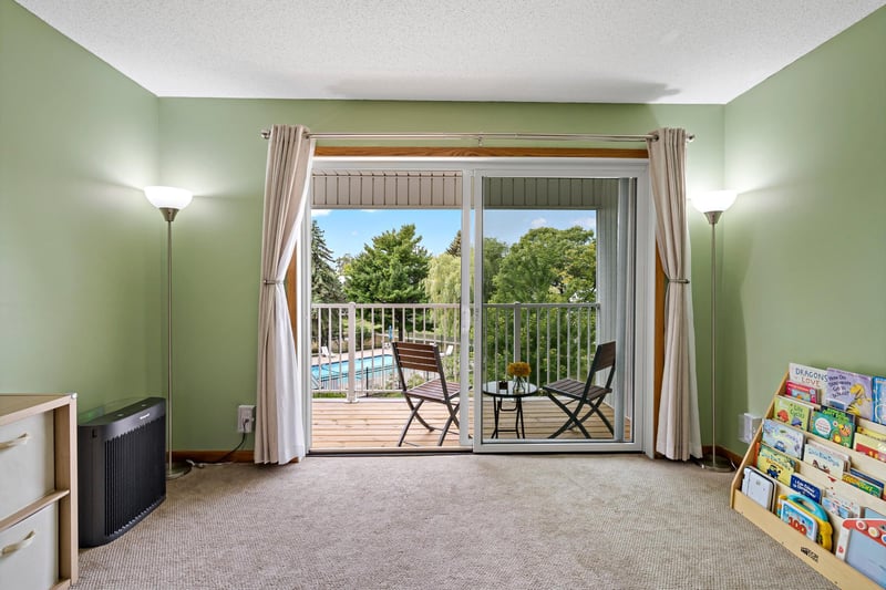 132 Demont Ave E #325, Little Canada, MN 55117