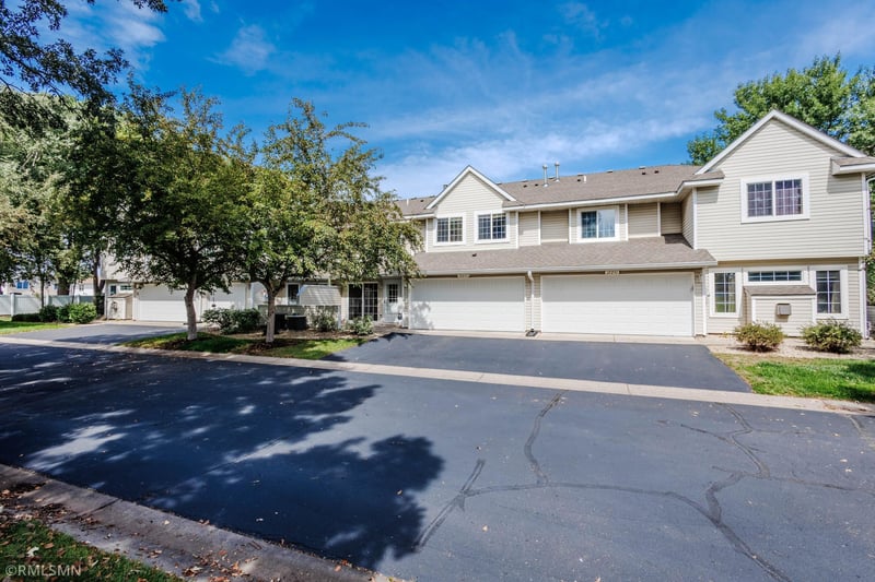 12255 Zealand Ave N, Champlin, MN 55316