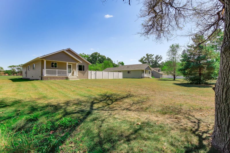 1814 Clearwater Rd, Saint Cloud, MN 56301