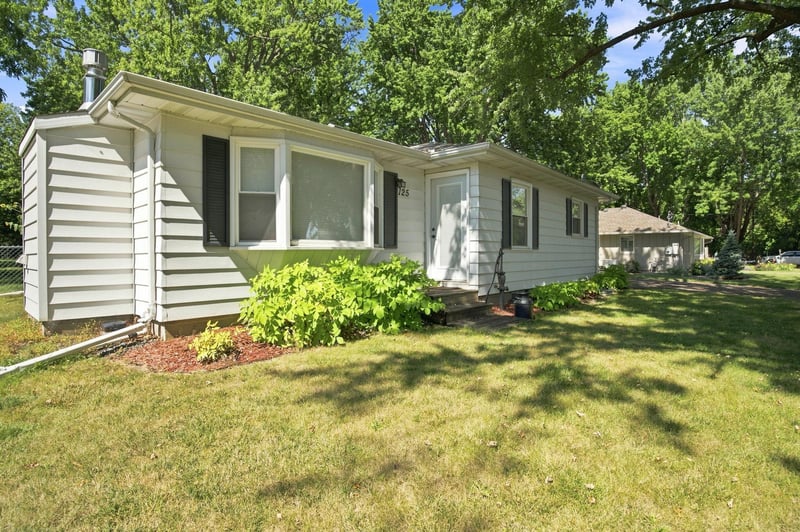 125 Hackberry Hill, Orono, MN 55356