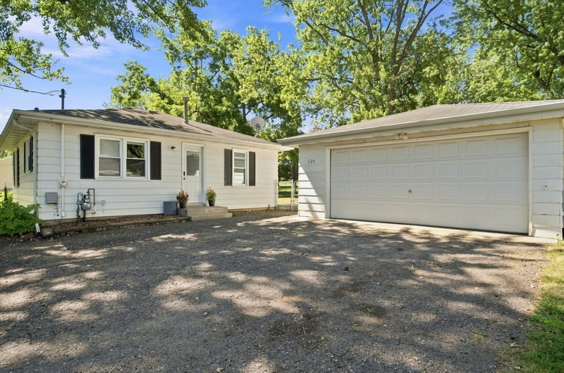 125 Hackberry Hill, Orono, MN 55356