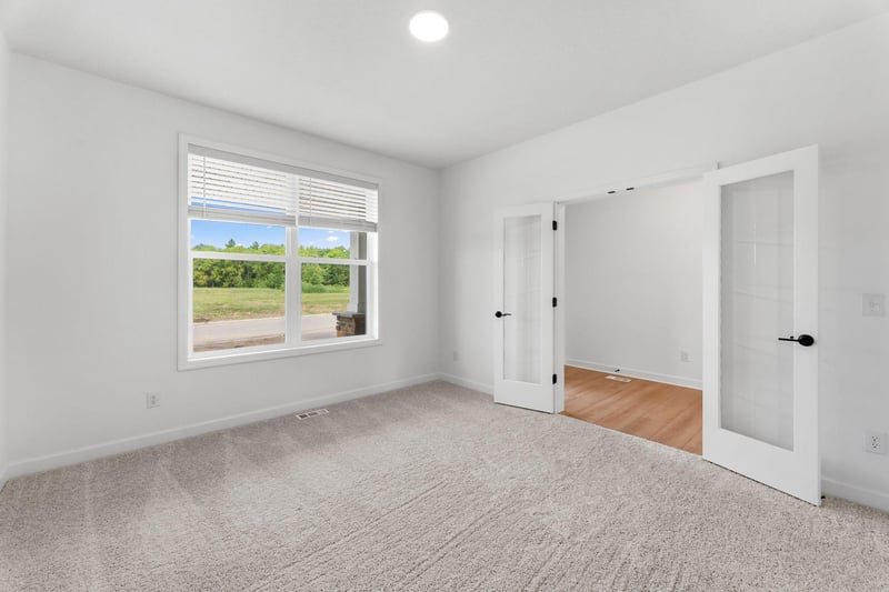 1906 Timber Ln, Carver, MN 55315