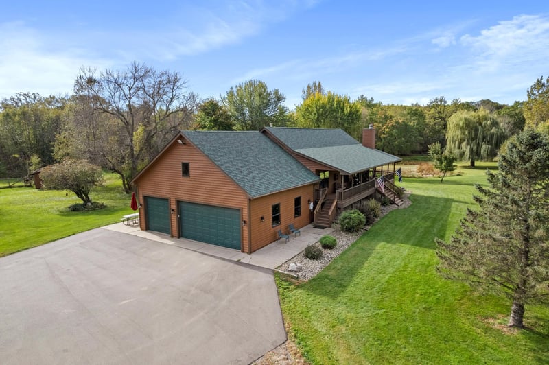 21245 Gypsy Valley Rd, Nowthen, MN 55303