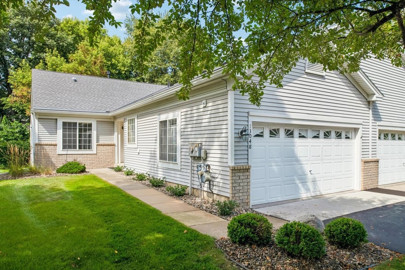 13048 Falcons Way, Savage, MN 55378