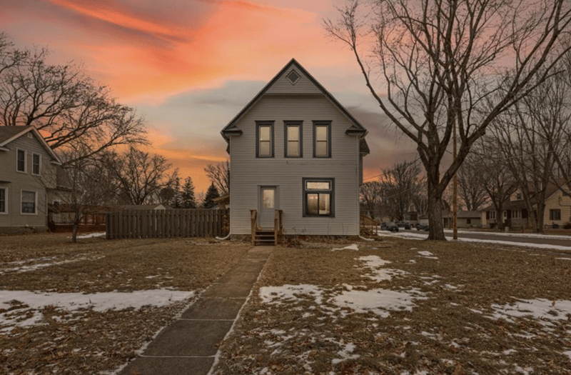 1080 Lafayette Ave, Lafayette, MN 56054