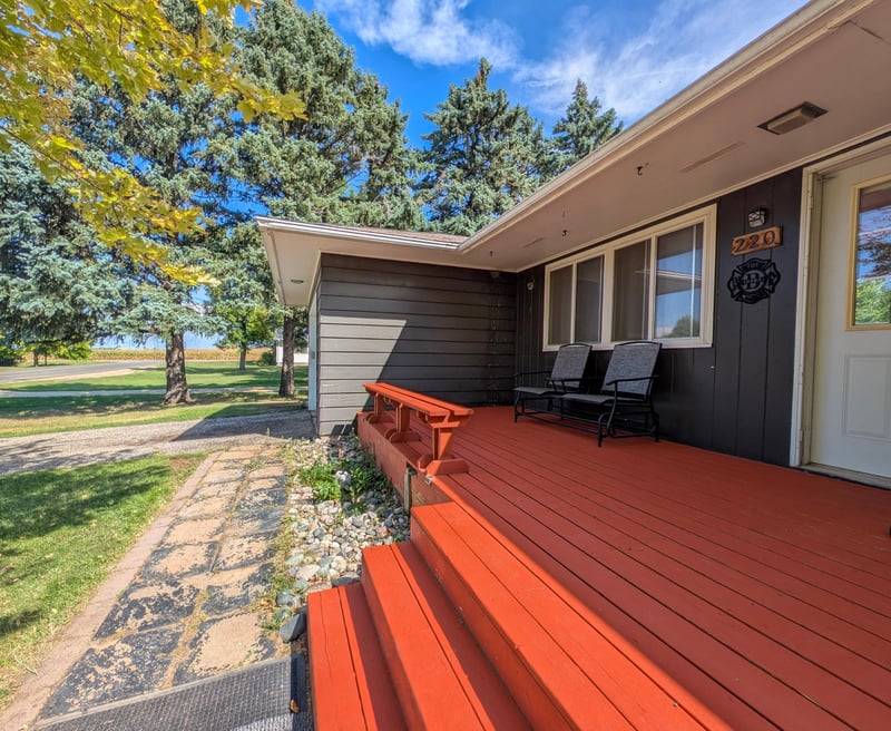 220 2nd Ave NW, Rothsay, MN 56579