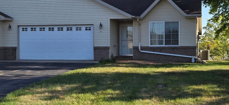 211 W Lake St, Parkers Prairie, MN 56361