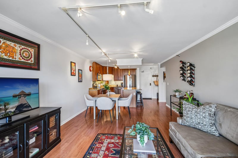 401 S 1st St #1718, Minneapolis, MN 55401
