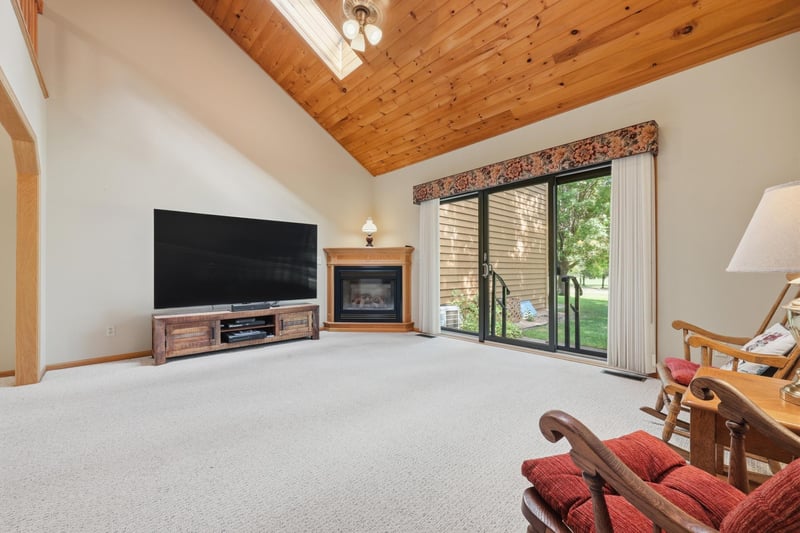 1201 Golf Course Rd #203, Monticello, MN 55362