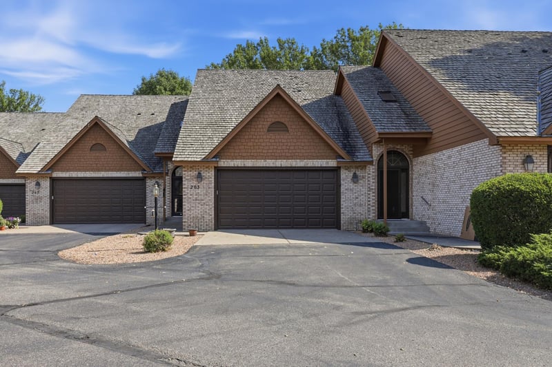 1201 Golf Course Rd #203, Monticello, MN 55362