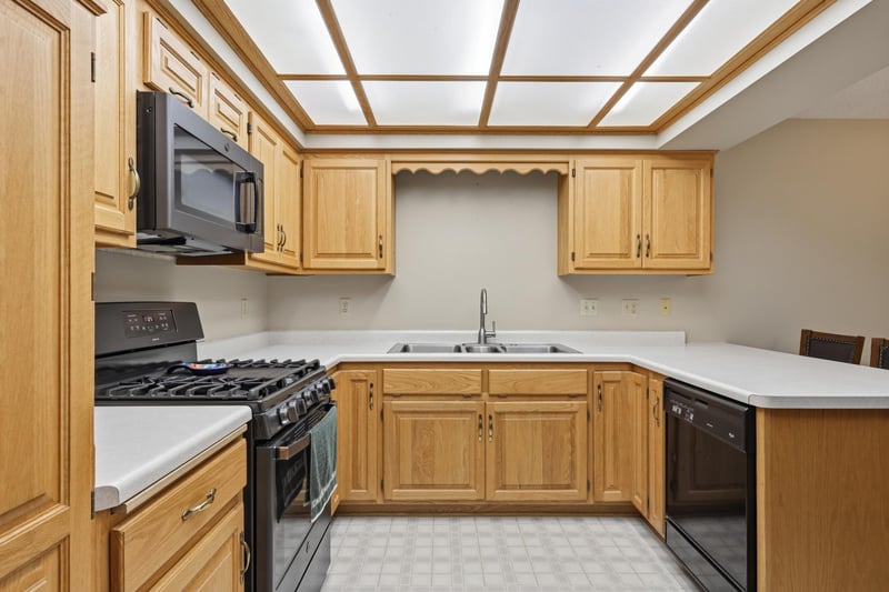 1201 Golf Course Rd #203, Monticello, MN 55362