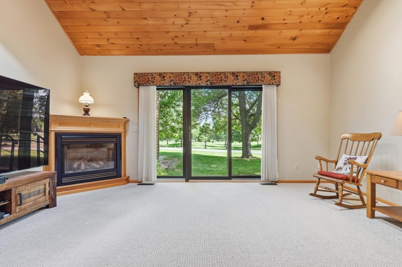 1201 Golf Course Rd #203, Monticello, MN 55362