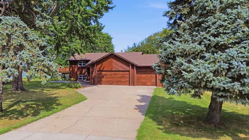 117 Mississippi Dr, Monticello, MN 55362