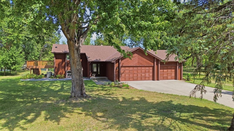 117 Mississippi Dr, Monticello, MN 55362