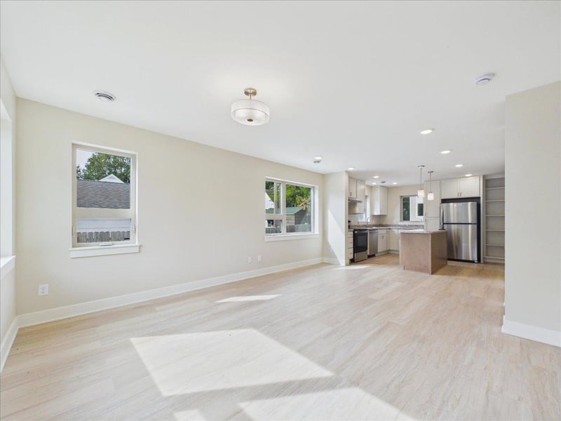 2913 N 4th St, Minneapolis, MN 55411