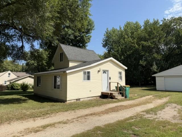 323 S Donnelly Ave, Litchfield, MN 55355