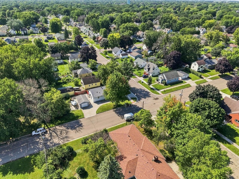 1310 8th St NW, Austin, MN 55912