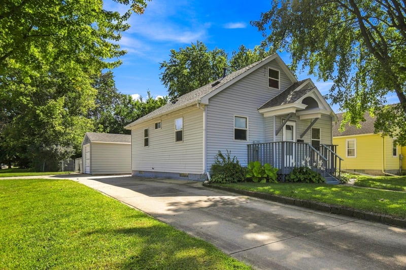1310 8th St NW, Austin, MN 55912