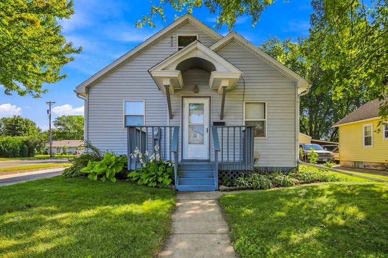 1310 8th St NW, Austin, MN 55912