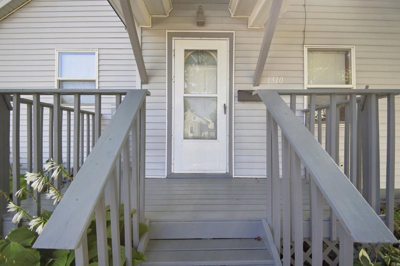1310 8th St NW, Austin, MN 55912