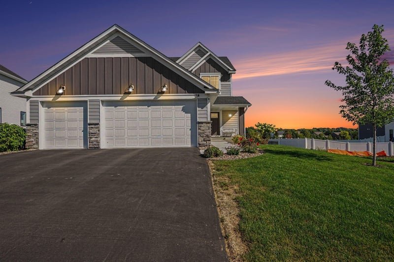 17945 Hidden Creek Trl, Lakeville, MN 55044