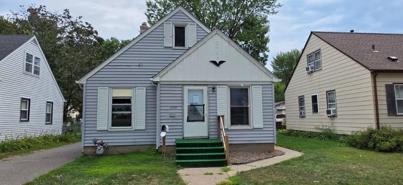 1034 Bidwell St, West Saint Paul, MN 55118