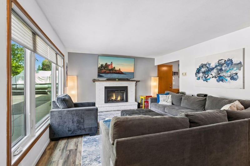 2230 Decatur Ave N, Golden Valley, MN 55427