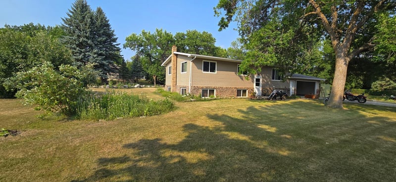 519 1st Ave SE, Rothsay, MN 56579