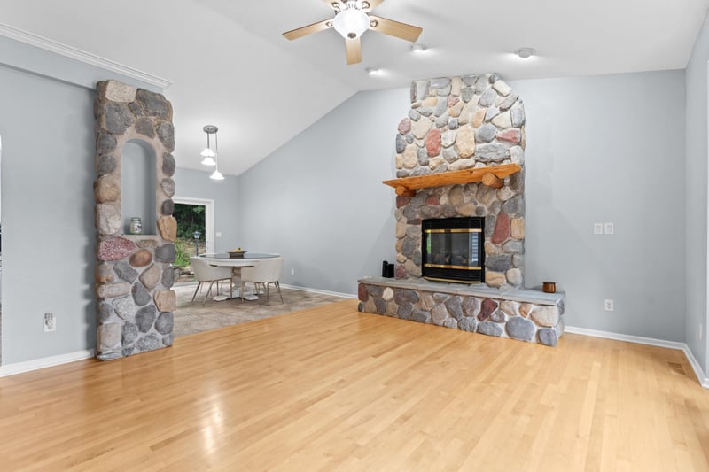 816 Southern Woods Pl SW, Rochester, MN 55902