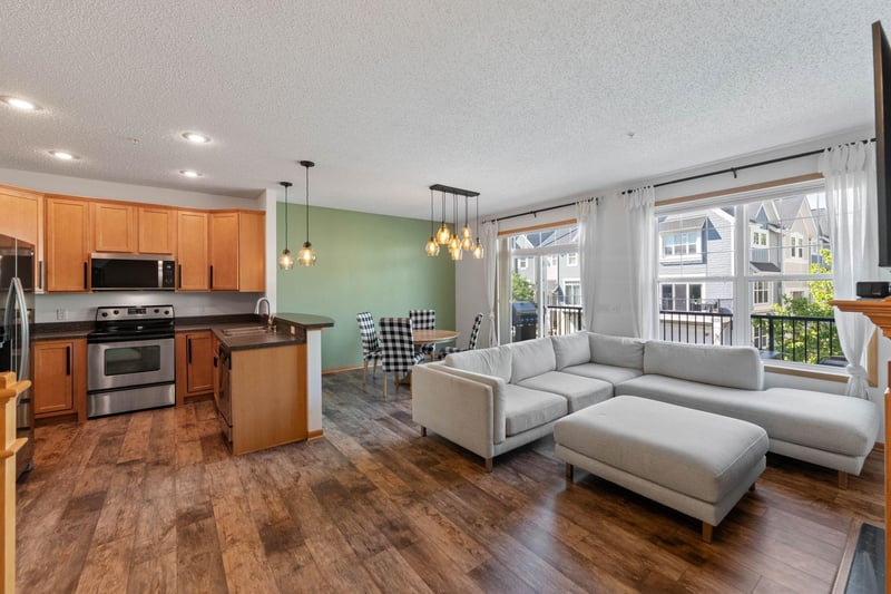 15593 Early Bird Cir #307, Apple Valley, MN 55124