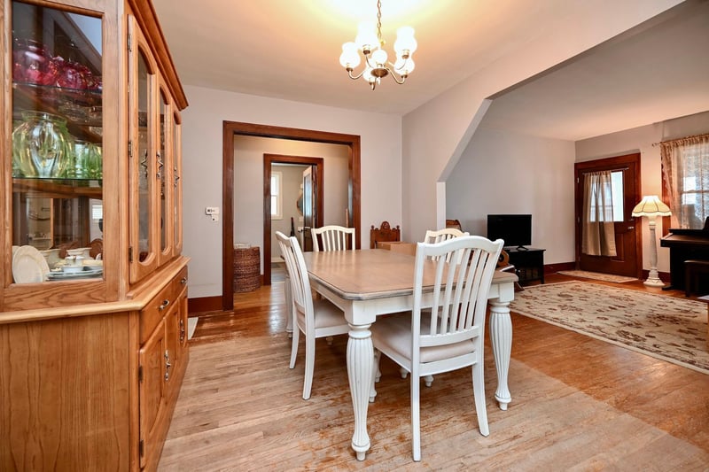 317 E Howard St, Winona, MN 55987