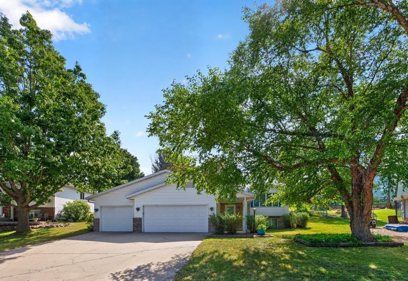 316 11th St NW, Byron, MN 55920