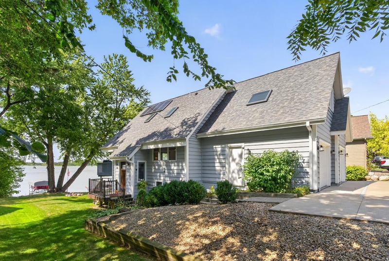 2937 Lake Shore Ave, Maple Plain, MN 55359